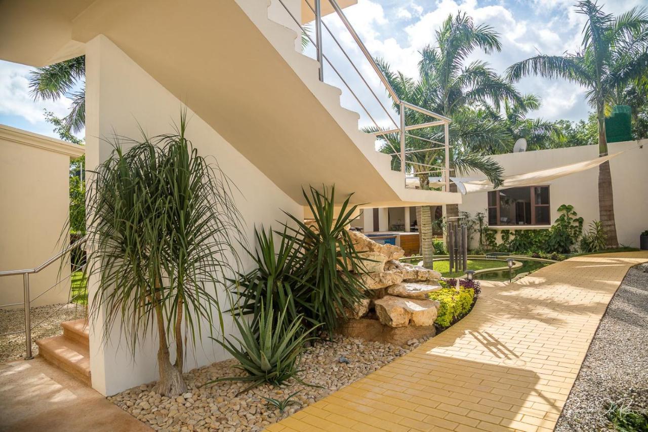 Azcapri Villa Boutique & Spa Cancun Exterior photo