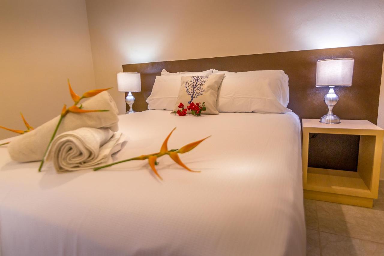 Azcapri Villa Boutique & Spa Cancun Exterior photo