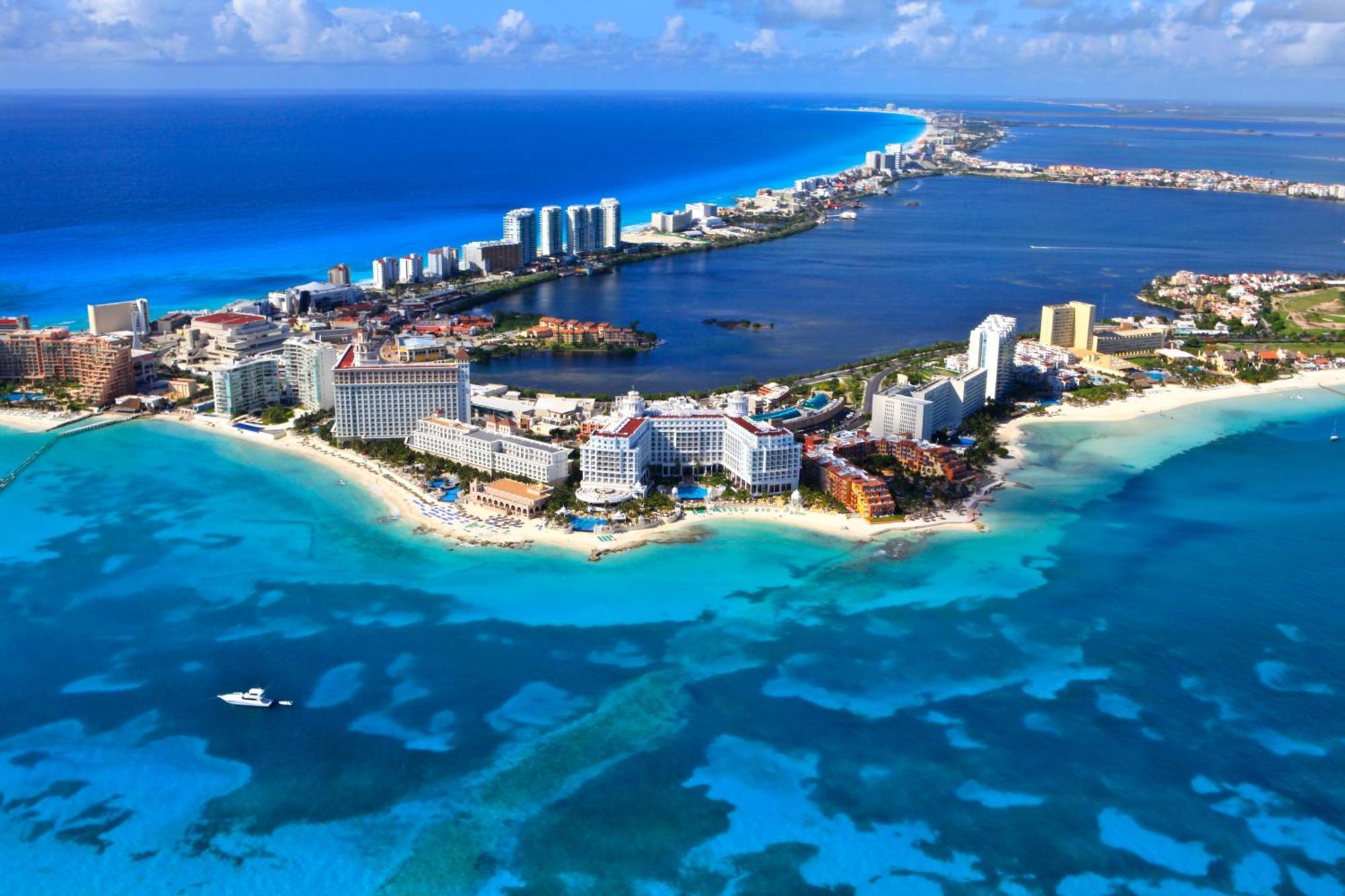 Azcapri Villa Boutique & Spa Cancun Exterior photo