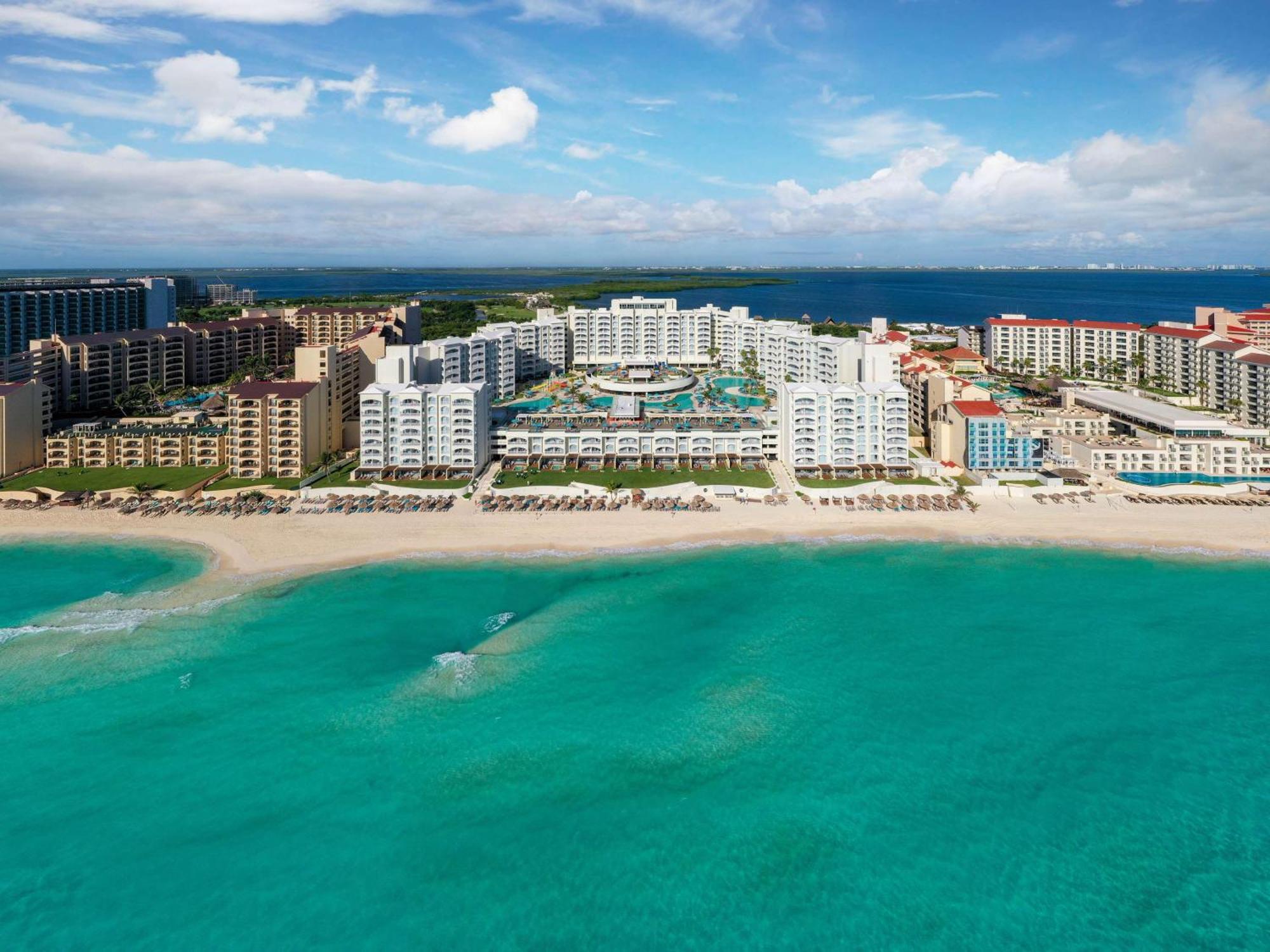 Azcapri Villa Boutique & Spa Cancun Exterior photo